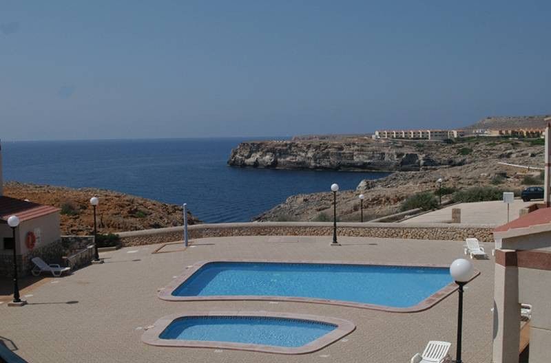 Apartamentos Moon Dreams Cabo De Banos Кала-эн-Бланес Экстерьер фото